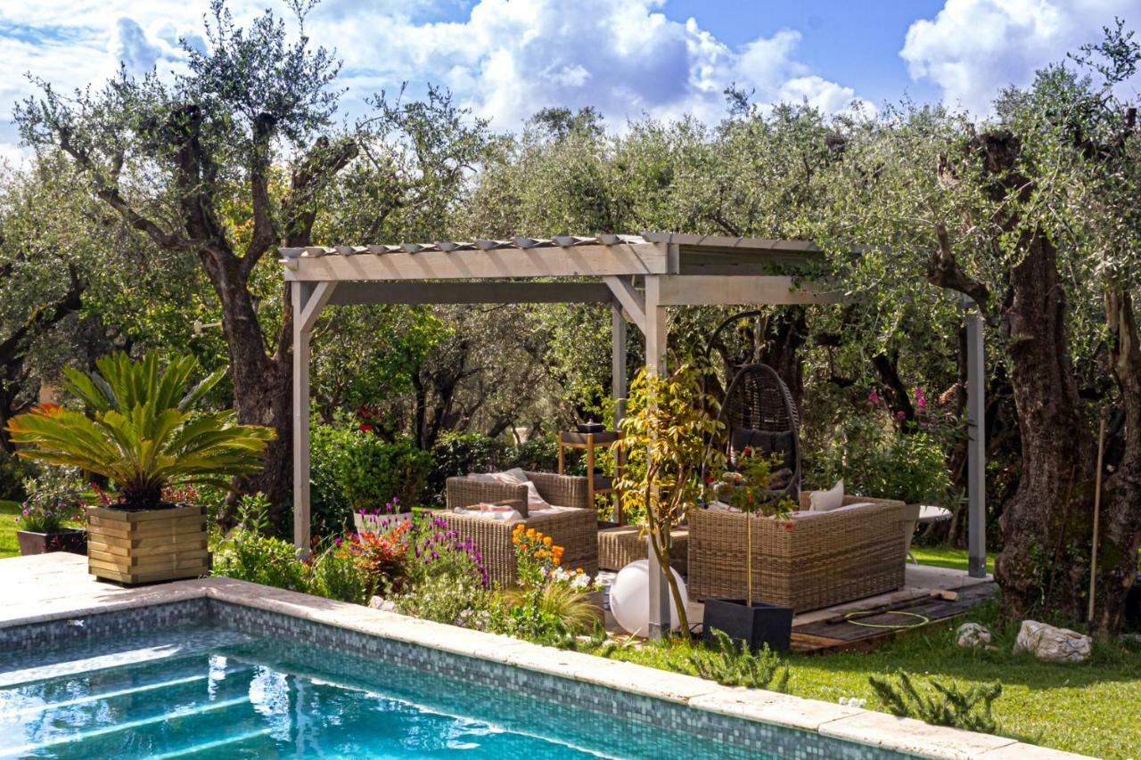 La Bastide Aux Oliviers Hotel Tourrettes-sur-Loup Exterior photo